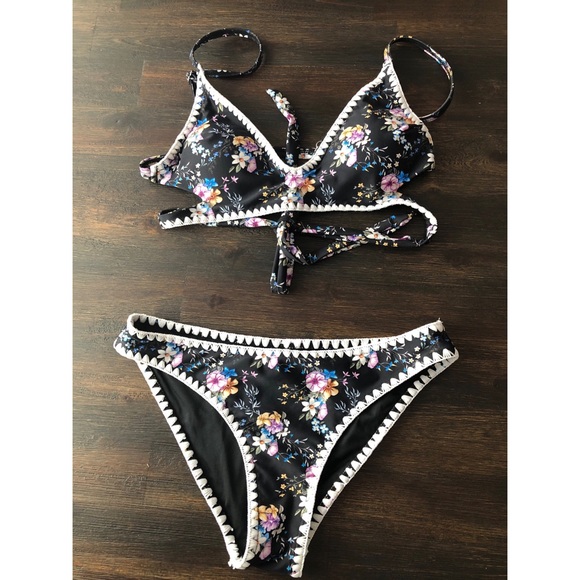 Cupshe Other - Black and floral bikini with crochet trim- Cupshe